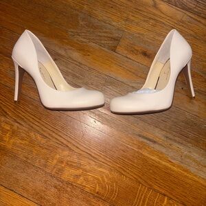 Jessica Simpson Cream Heels